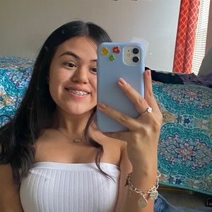 Meet your Posher, Angela